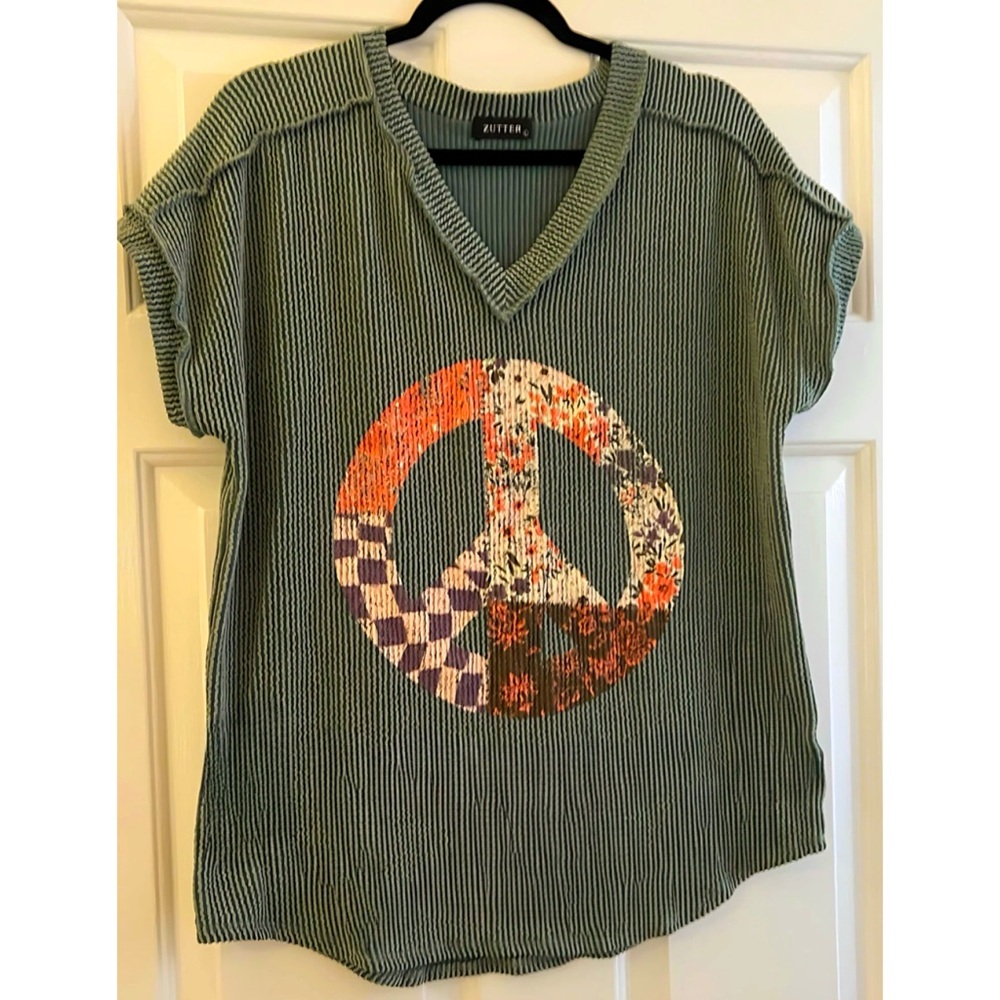 Last 3! Boho Soft Ribbed Moss V Neck Reverse Stitch Peace Sign Top! - Picture 5 of 5